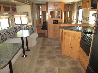 Rent RV Denver Travel Trailer Shadow Cruiser lounge